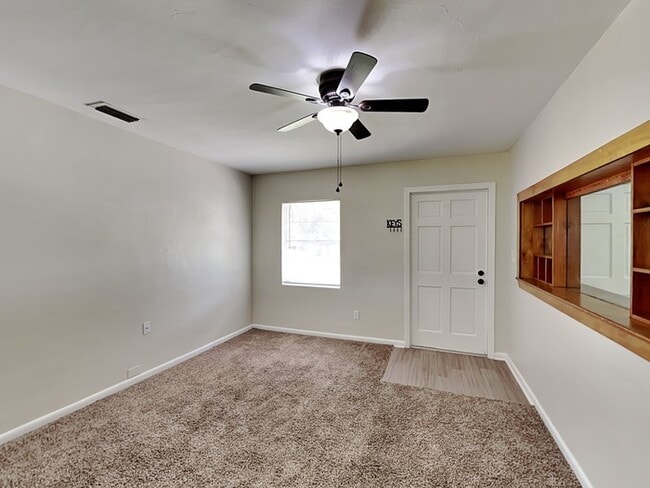 408 Eastway Dr in Lakeland, FL - Foto de edificio - Building Photo