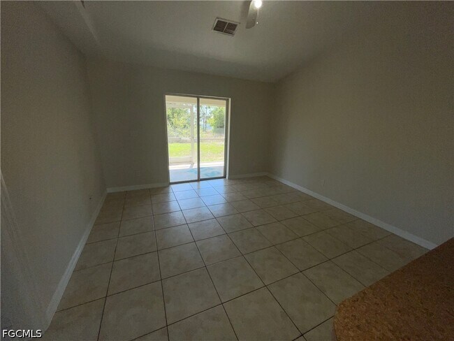 1521 Hightower Ave S in Lehigh Acres, FL - Building Photo - Building Photo