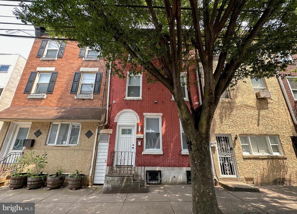1341 N 2nd St in Philadelphia, PA - Building Photo