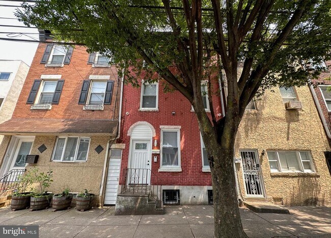 property at 1341 N 2nd St