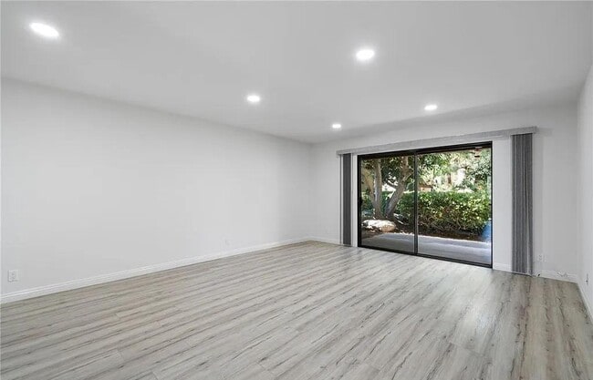 26 Tangelo in Irvine, CA - Building Photo - Building Photo