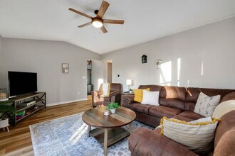 4544 Erie Ave NW, Unit SI ID1496113P in Canal Fulton, OH - Foto de edificio - Building Photo