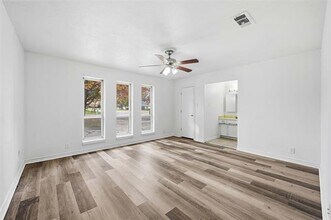 1661 Juniper Ln in Lewisville, TX - Building Photo - Building Photo