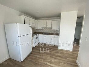 2517 S Lakecrest St in West Valley City, UT - Building Photo - Building Photo