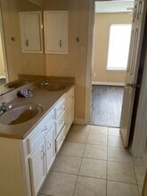 10610 Mills Way in Houston, TX - Building Photo - Building Photo