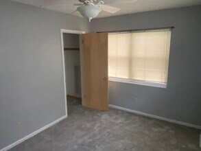 3712 Douglas Rd, Unit Upper Unit in Toledo, OH - Building Photo - Building Photo