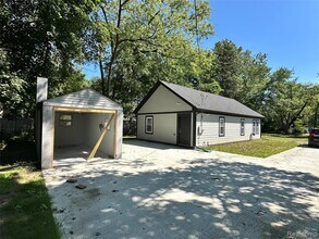 29342 Scotten St in Farmington Hills, MI - Building Photo - Building Photo