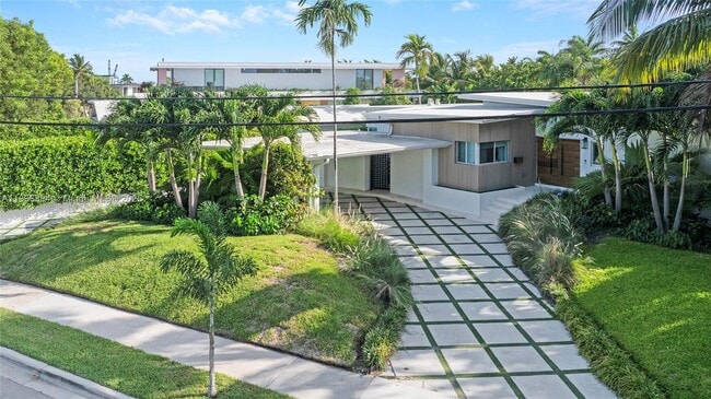 815 NE 76th St in Miami, FL - Building Photo - Building Photo