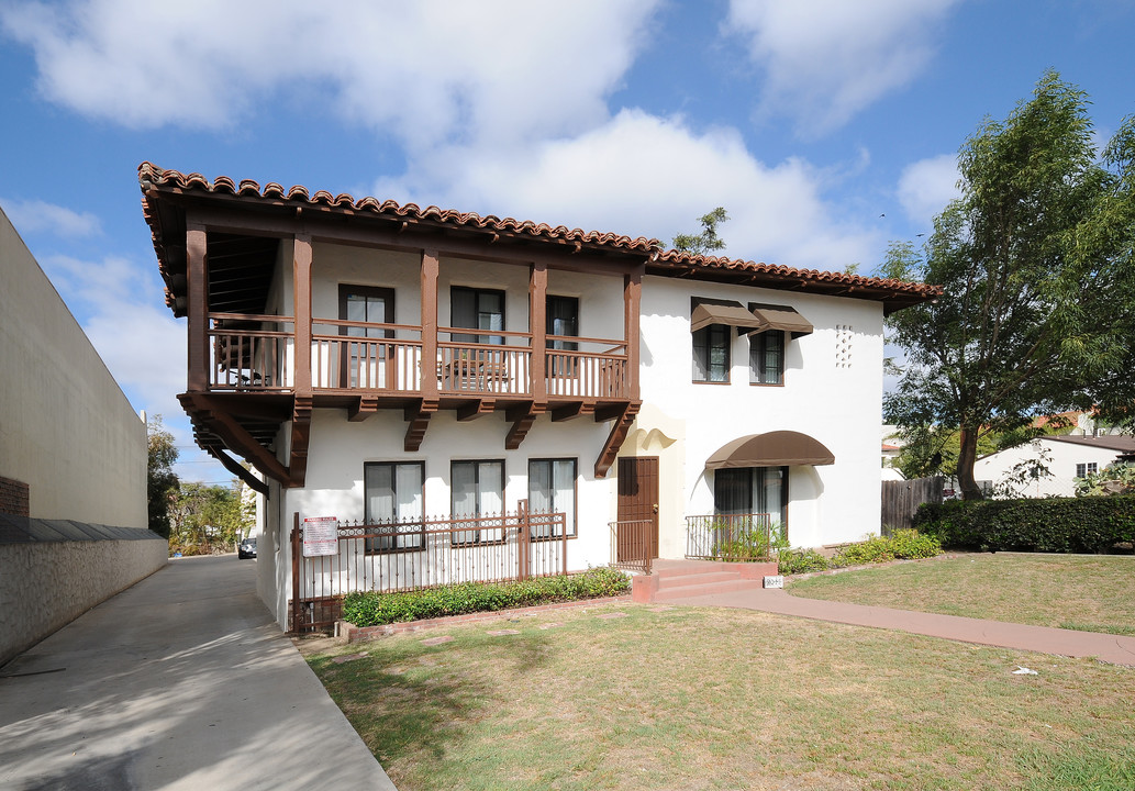 1408 N Broadway St in Santa Ana, CA - Foto de edificio