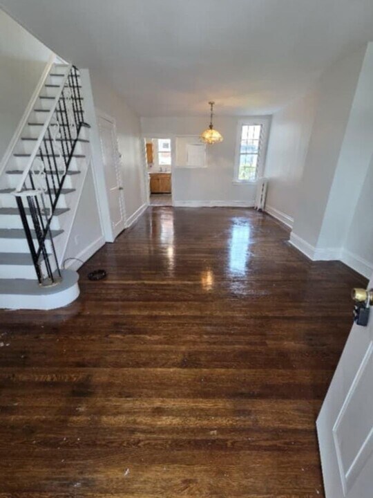 313 E Cornwall St in Philadelphia, PA - Building Photo