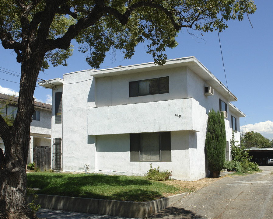 412 S Monterey St in Alhambra, CA - Building Photo