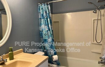 5216 SW 33rd St in Topeka, KS - Building Photo - Building Photo