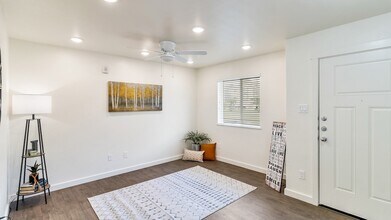 21155 Gosling Rd, Unit 29-B in Spring, TX - Building Photo - Building Photo