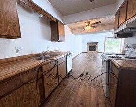 18905 Lexington Rd in Independence, MO - Building Photo - Building Photo