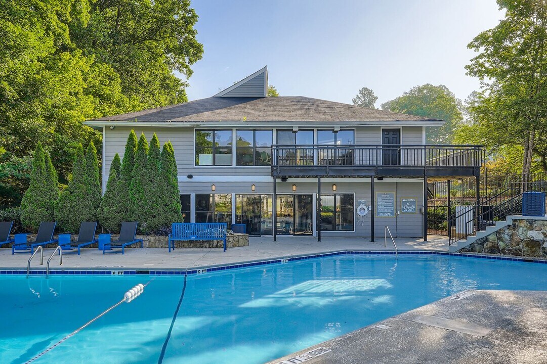 Arbors at East Cobb in Marietta, GA - Foto de edificio