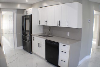 515 S 61st Ter in Hollywood, FL - Building Photo - Building Photo