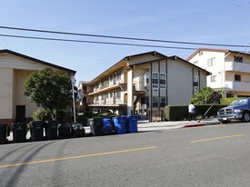 905 Centennial St in Los Angeles, CA - Building Photo