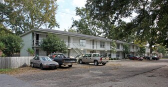 2306 Catalpa Ave in Pascagoula, MS - Building Photo