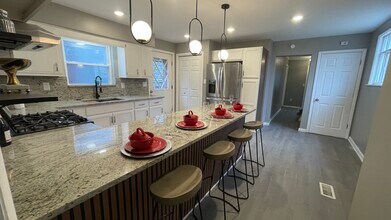 505 Monongahela Ave in Glassport, PA - Foto de edificio - Building Photo