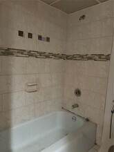 3710 Inverrary Dr, Unit 1Y in Lauderhill, FL - Building Photo - Building Photo