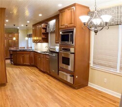 998 Ferncliff Rd NE in Atlanta, GA - Building Photo - Building Photo