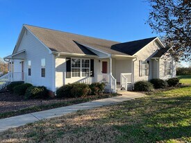 349 Mills Garden Rd in Statesville, NC - Building Photo