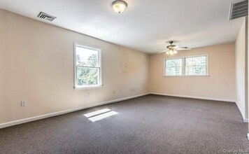 679 Montauk Hwy in Oakdale, NY - Building Photo - Building Photo