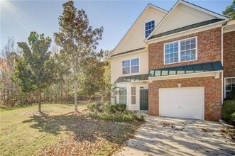 374 St Claire Dr in Alpharetta, GA - Building Photo - Building Photo