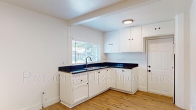 1885 3rd St in Anderson, CA - Building Photo - Building Photo