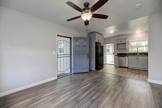 1048 4th St in Hermosa Beach, CA - Building Photo - Building Photo