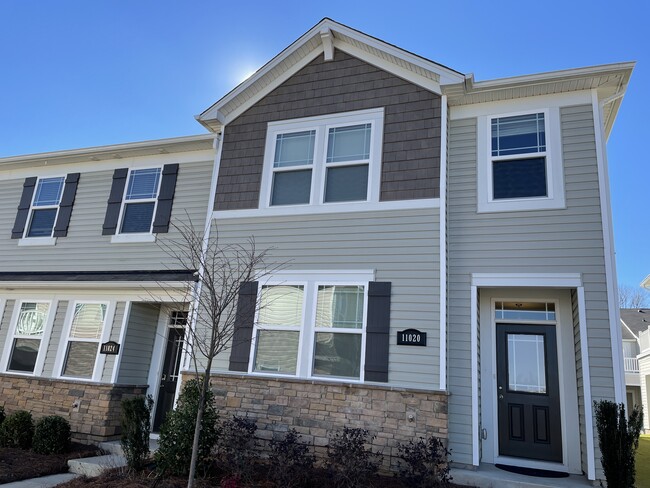 11020 Chalkbark Ln in Charlotte, NC - Building Photo - Building Photo