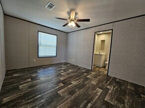 1054 Myakka Dr in North Fort Myers, FL - Building Photo - Building Photo