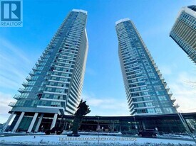 115 McMahon Dr in Toronto, ON - Building Photo