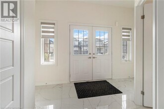 49 Dennis Ave in Brantford, ON - Building Photo - Building Photo