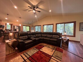 38085 Rainbow Dr in Soldotna, AK - Building Photo - Building Photo