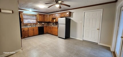 426 Missouri St in New Iberia, LA - Building Photo - Building Photo