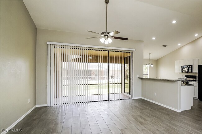 2805 NW 24th Pl in Cape Coral, FL - Foto de edificio - Building Photo