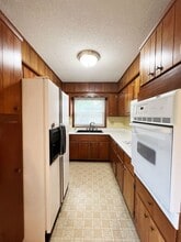 521 N Walker Ln in Olathe, KS - Building Photo - Building Photo