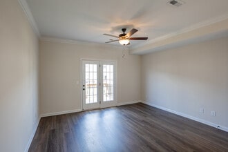 Allen Rd - 3350 in Clarksville, TN - Building Photo - Interior Photo