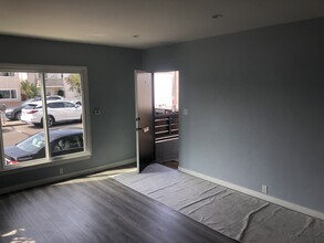 2206 Hermosa Ave, Unit 0 in Hermosa Beach, CA - Building Photo - Building Photo