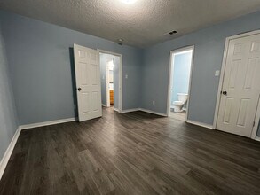 2820 Pakenham Dr in Chalmette, LA - Building Photo - Building Photo