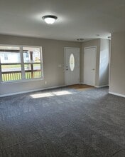 37 Carlisle Ave in Delaware, OH - Foto de edificio - Building Photo