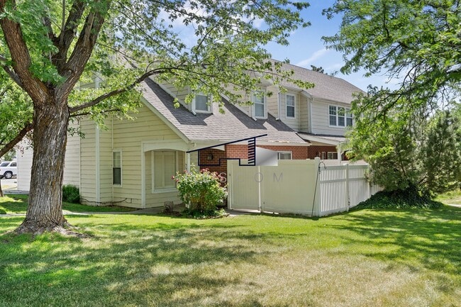 property at 77 Pheasantbrook Cir