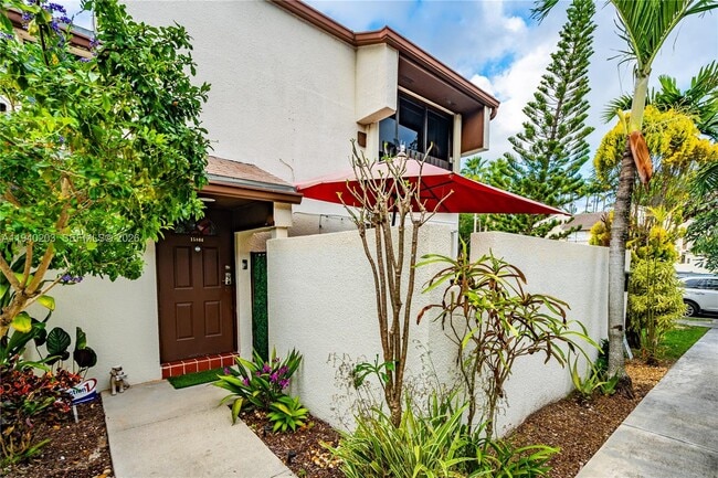 15804 SW 91st Ct in Palmetto Bay, FL - Building Photo - Building Photo