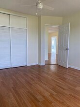 1021 Crystal Lake Dr in Pompano Beach, FL - Building Photo - Building Photo