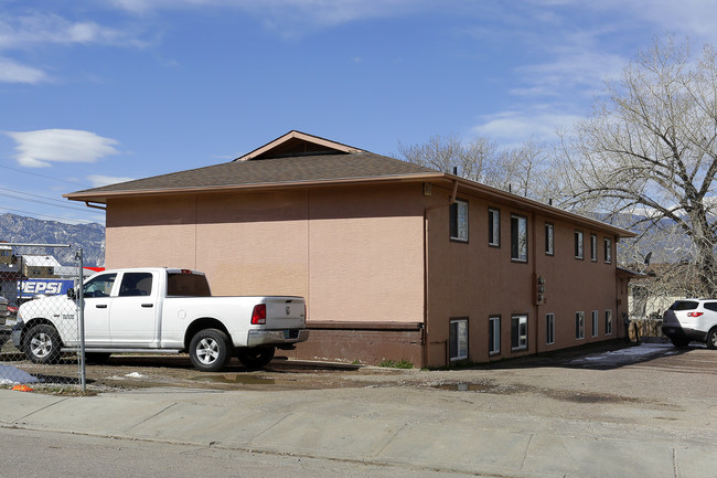 4370 Airport Rd in Colorado Springs, CO - Building Photo - Building Photo