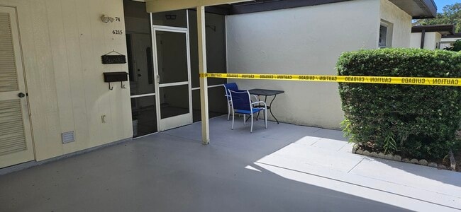 6215 Green View Cir, Unit 74 in Sarasota, FL - Building Photo - Building Photo