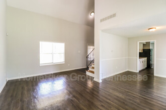 2413 Ridgeway Rd in Memphis, TN - Building Photo - Building Photo