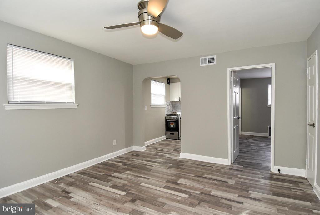 8208 Bellefonte Ln in Clinton, MD - Building Photo