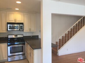 3603 Mentone Ave-Unit -1 in Los Angeles, CA - Building Photo - Building Photo